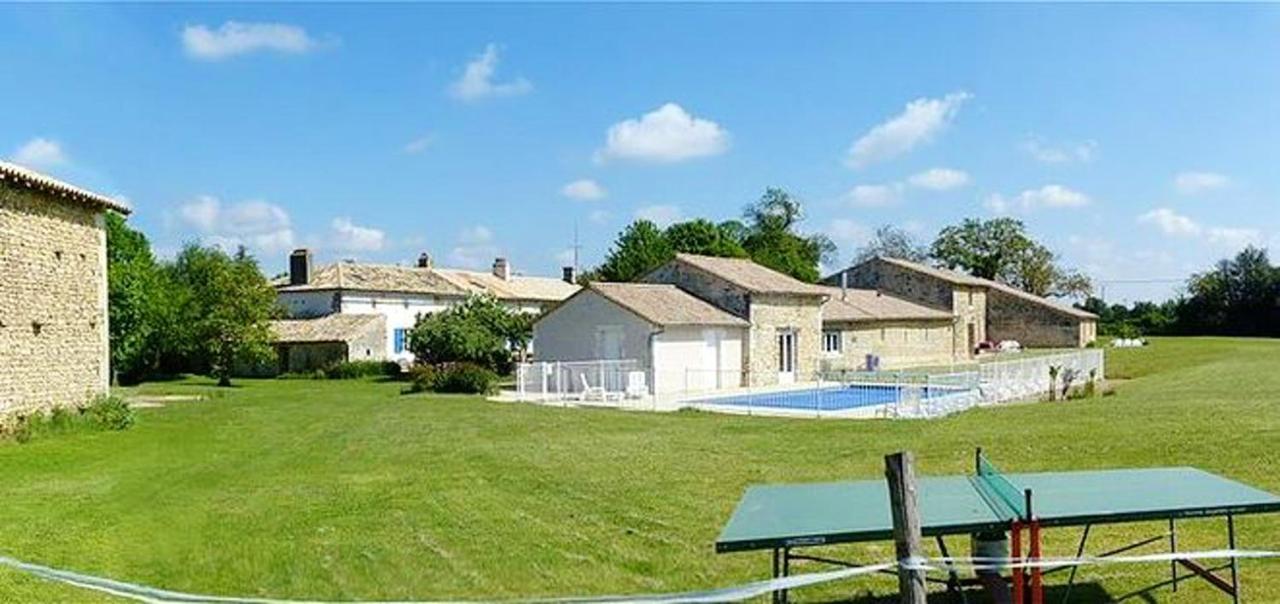 Maison Charmante A Saint-Vincent-La-Chatre Avec Piscine Partagee Екстер'єр фото